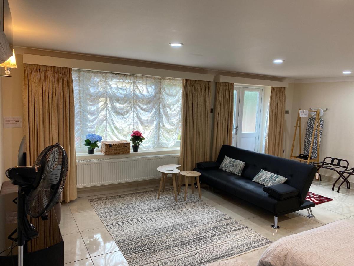 Studio Flat Gants Hill With Free Parking Redbridge Zewnętrze zdjęcie