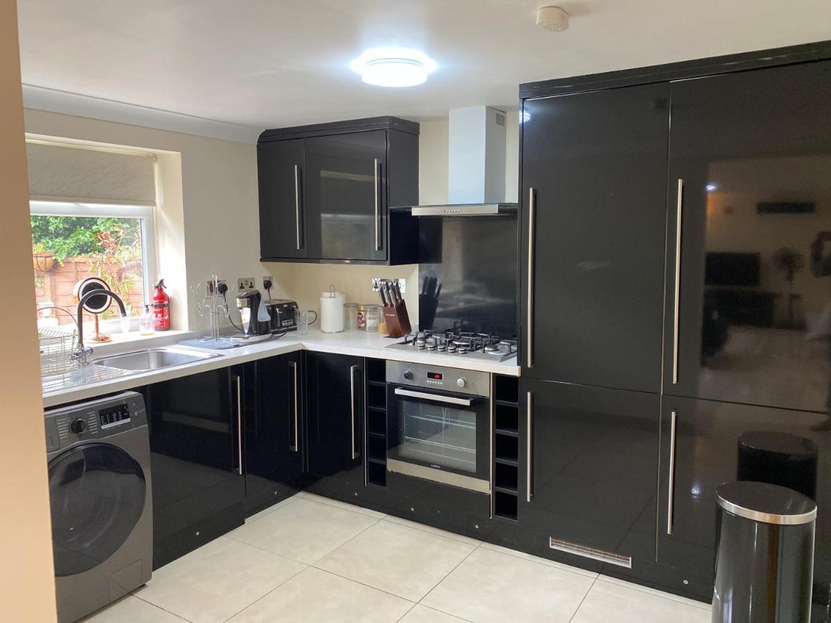 Studio Flat Gants Hill With Free Parking Redbridge Zewnętrze zdjęcie